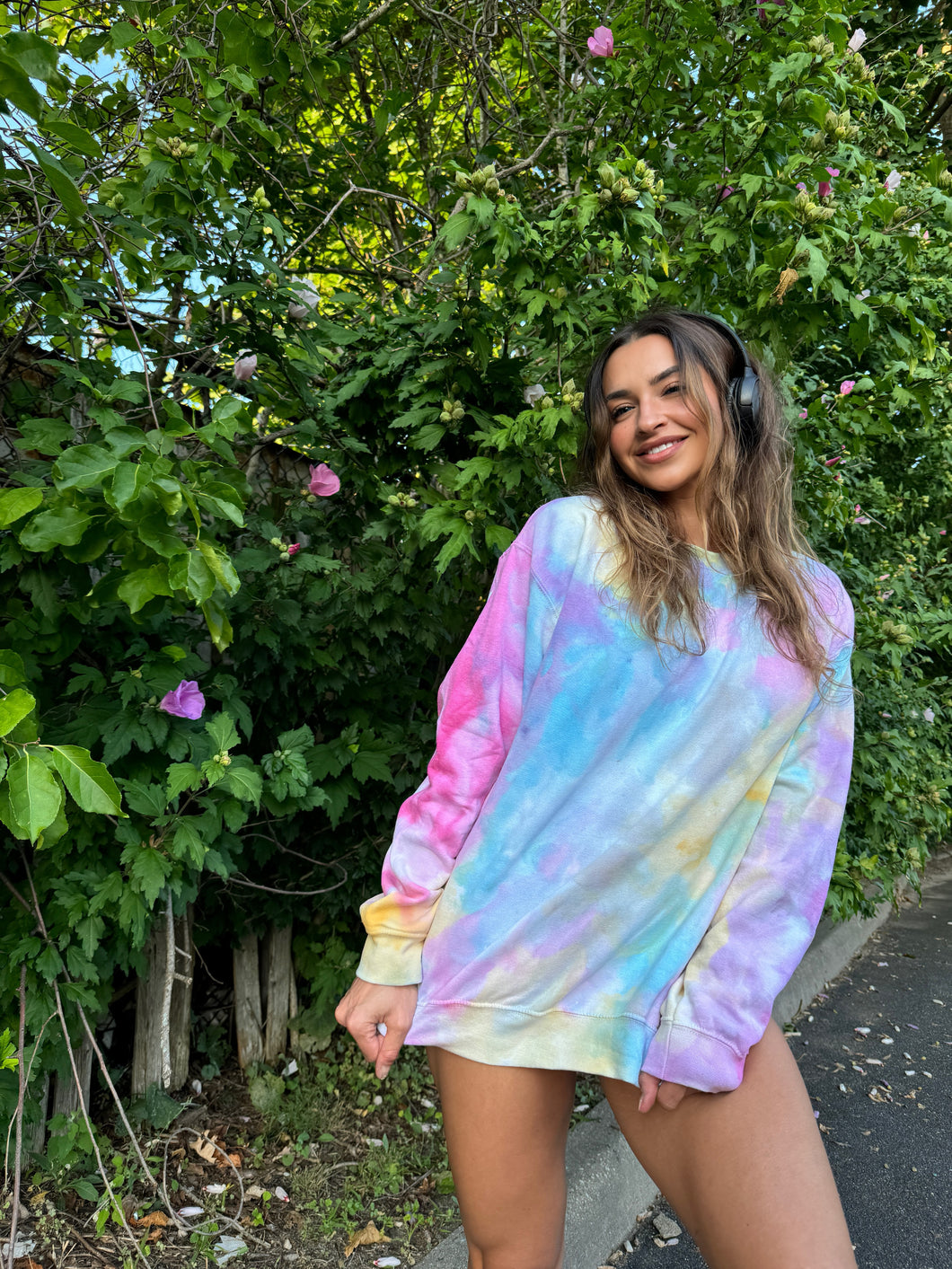 Rainbow Crewneck - Medium